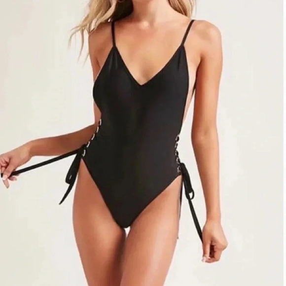 Etophe Studio Black Grommet Lace Up Sides One Piece Bikini Size Small - Picture 1 of 10